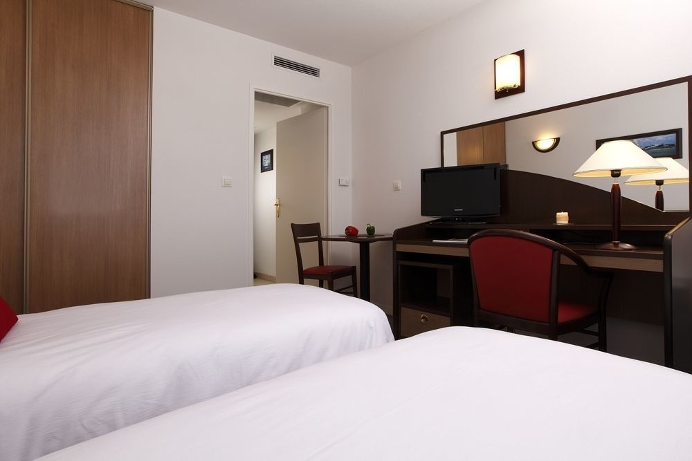 Comfort Suites Pau Idron Exterior photo